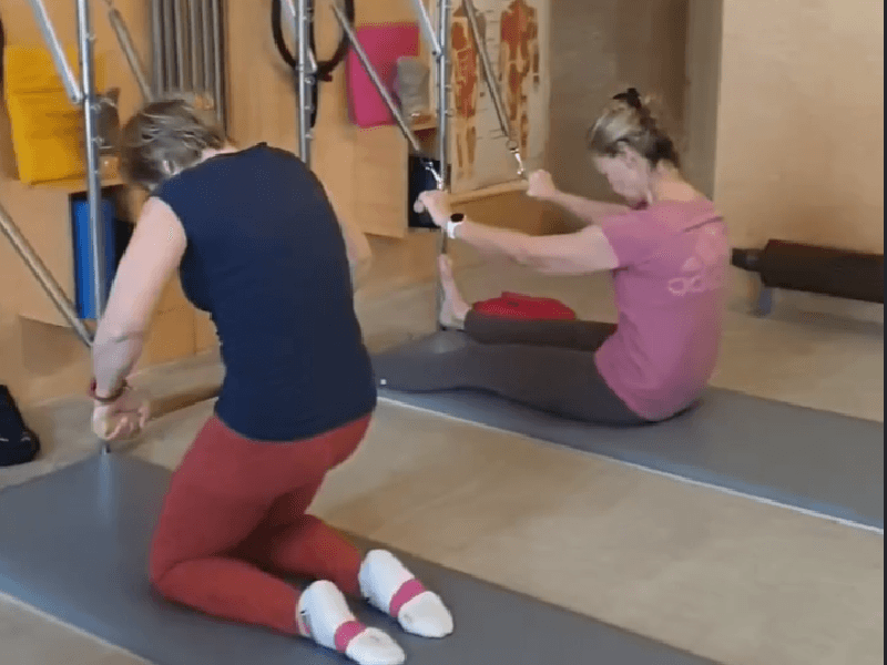 Cours de Pilates au studio Desemouvoir